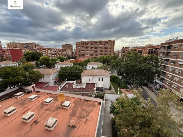 LUZ, AMPLITUD Y UNA DISTRIBUCIÓN PERFECTA . VIVIENDA REFORMA - foto 4