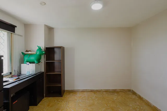 CASA UNIFAMILIAR CON TERRENO URBANO Y GRANDES POSIBILIDADES EN OFRA — 41