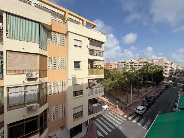 Apartamento 2 habitaciones 79m² en venta - Estacion de autobuses — 28