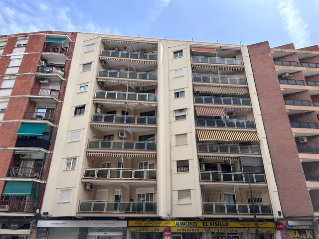Piso 3 habitaciones 117m² en alquiler - La Raiosa — 47