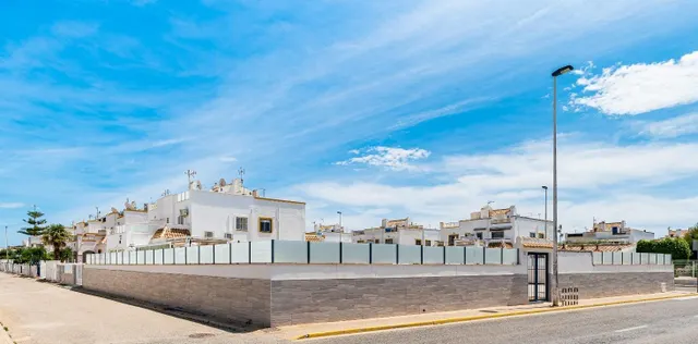 Chalet en la siesta, Torrevieja -350mv- marco villas real estate en guardamar del segura — 14