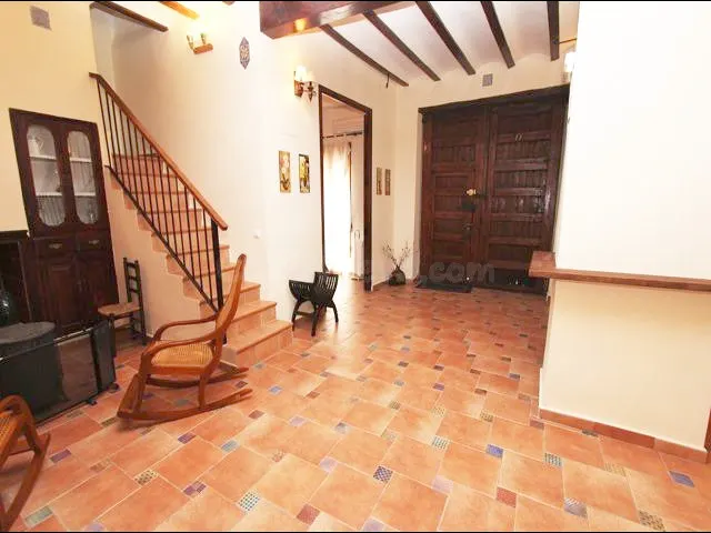 Casa rural con historia en Buñol: 5 habitaciones, 5 baños, j - foto 4