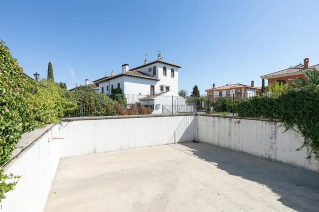 TU NUEVA VIVIENDA EN URBANIZACION EXCLUSIVA JUNTO A GRANADA — 29