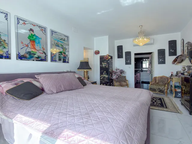 Exclusivo Adosado con excelente diseño y 2 amplias terrazas + solarium privado con vistas despejadas ( Sin gastos de comunidad ) — 32