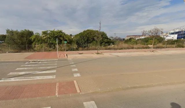 Fantástica parcela en zona Bajo Montgó. — 17