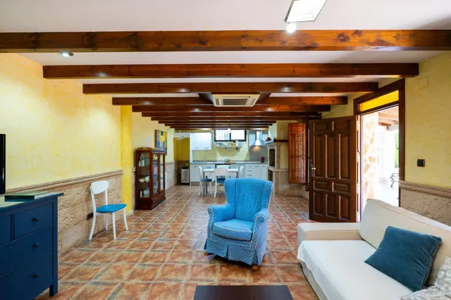 VILLA DE LUJO EN CATRAL . — 40