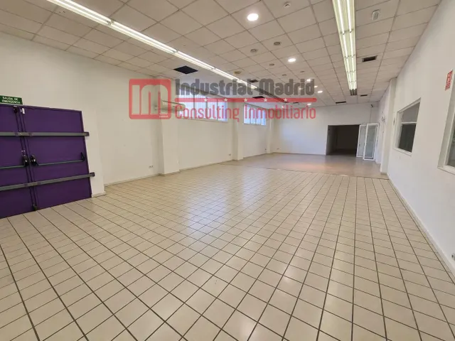 Espectacular nave comercial en alquiler en Arganda del Rey – primera línea de avenida principal — 6