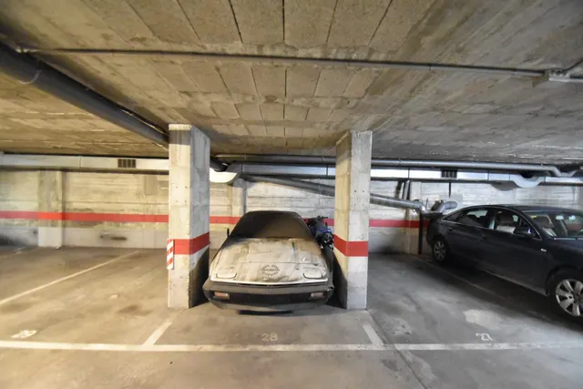 Plaza de párquing en venta coche pequeño