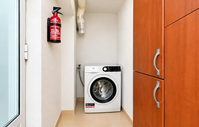 Amplio piso en Fuengirola – excelente ubicación a un paso del centro — 11