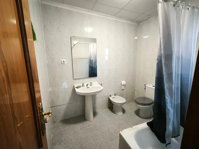 Se vende casa con terreno en zarandona — 11