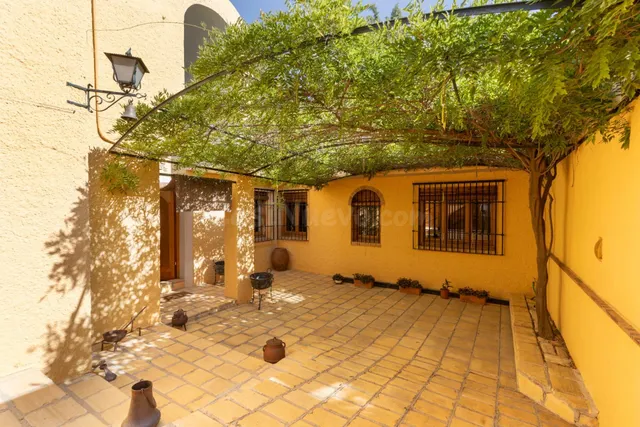 Impresionante chalet en Los Rebites!!! Con 1667 M2 de parcel - foto 4