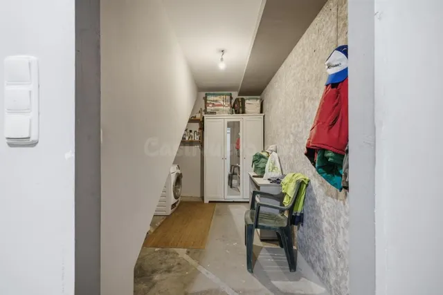 UNA JOYA EN PIEDRA GALLEGA EN EL CORAZÓN DE LAS RÍAS BAIXAS. 407 m2 construidos | Parcela: 1.626 m2 | Dormitorios: 4 | Baños: 3 — 61