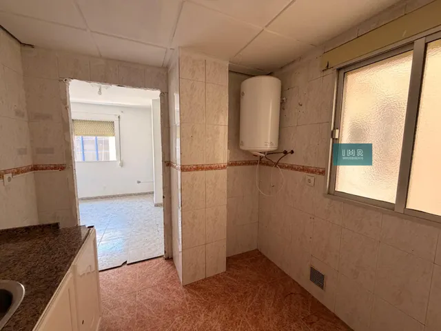 ¡Gran Oportunidad de Inversión y Reforma en San Juan de Aznalfarache! — 14