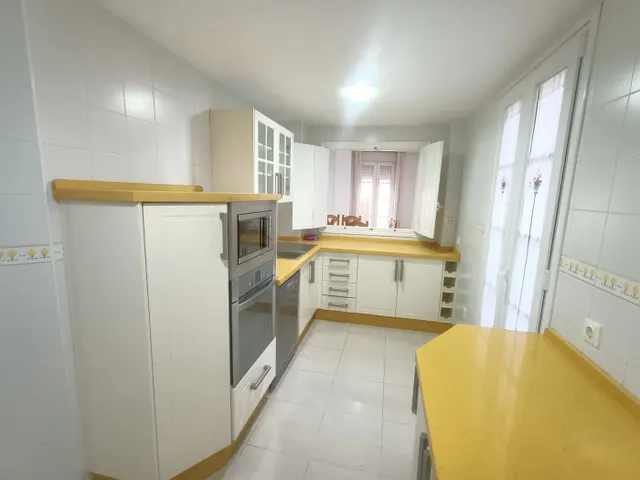 Amplio Duplex en el Barrio Santa María — 8