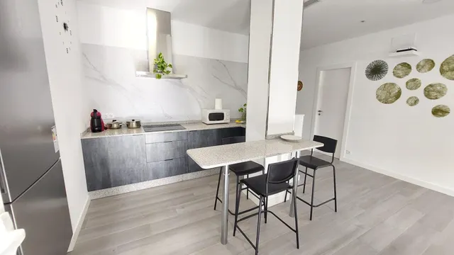 Bajo a reformar con proyecto y licencia de piso turístico - foto 5