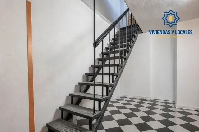Local comercial 106m² en venta - Centro — 12