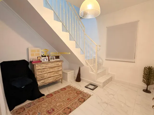 MARAVILLOSO CHALET DE 4 DORMITORIOS EN TORRECILLA — 18