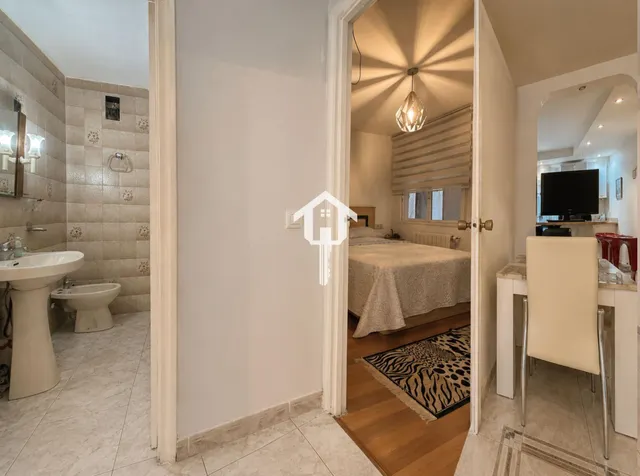 Espectacular piso de 3 habitaciones con patio y aire acondicionado en zona campoamor de Alicante — 32