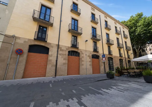 Edifico de 14 apartamentos turísticos en pleno centro de Fig - foto 3