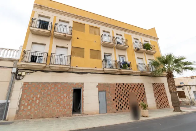 LOCAL EN BENAHADUX- AVENIDA 28 DE FEBRERO — 7