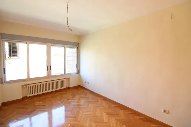 EXCLUSIVA VIVIENDA DE CASI 200M2, REFORMADA A ESTRENAR Y A POCOS PASOS DEL CAUCE DEL TURIA — 34