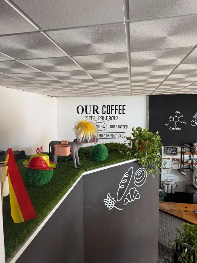 Bar-cafetería con obrador de panadería y pastelería en traspaso en la camella, Arona — 9