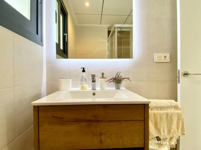 CHALET DE LUJO CON PISCINA, VISTAS AL MAR Y SOLÁRIUM PRIVADO — 16