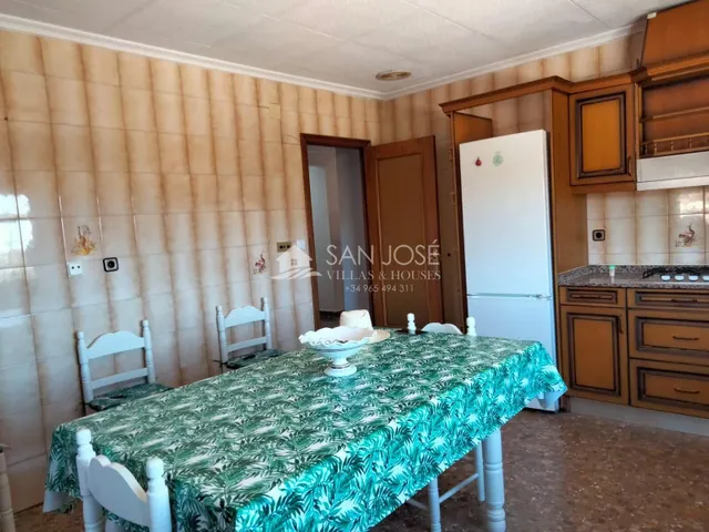 SE VENDE CHALET EN ELCHE — 14