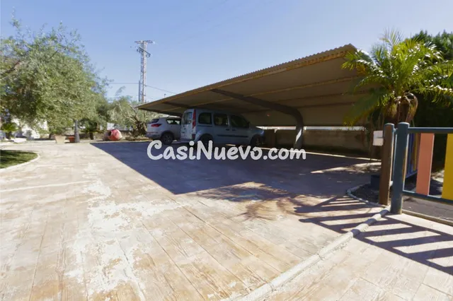 Chalet independiente con gran parcela, piscina y espacios de - foto 4