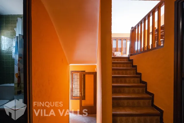 Casa con gran jardín en la naturaleza — 24