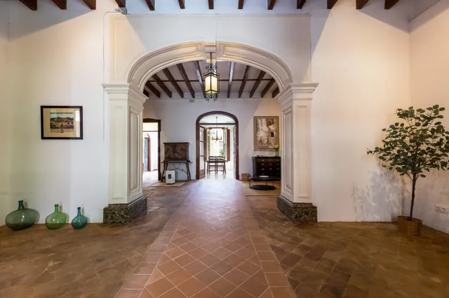 Casa señorial renovada en el corazón de Sant Joan - foto 2