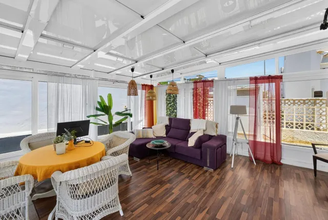Villa con Encanto Español y Piscina Privada en Mil Palmeras — 8