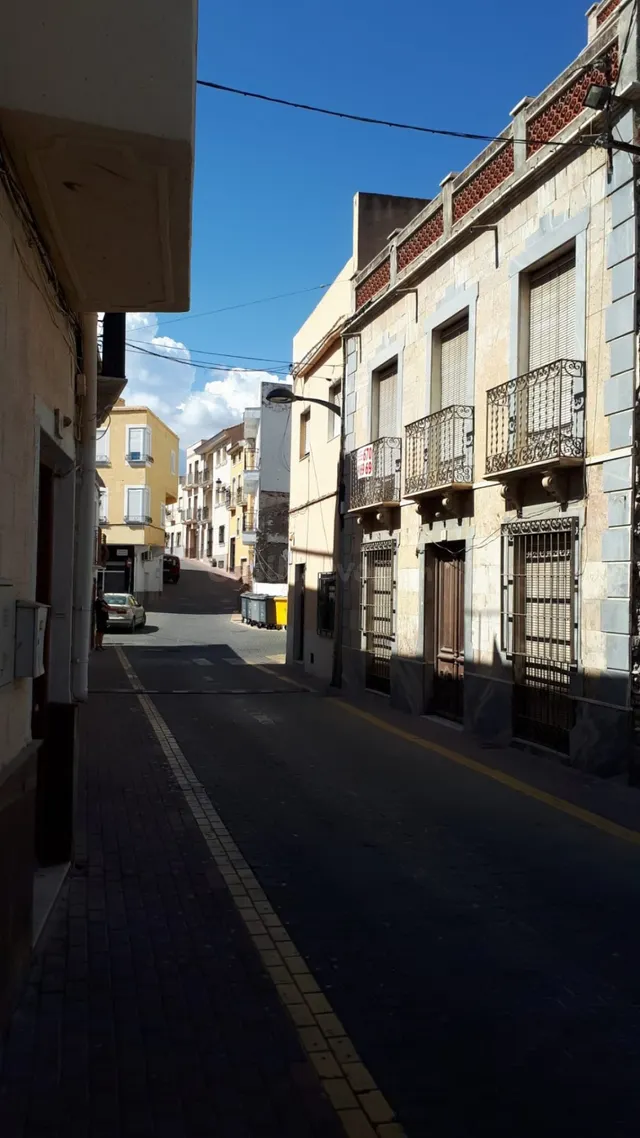 VENTA DE CASA PARA REFORMAR EN OLULA DEL RÍO, ALMERÍA.