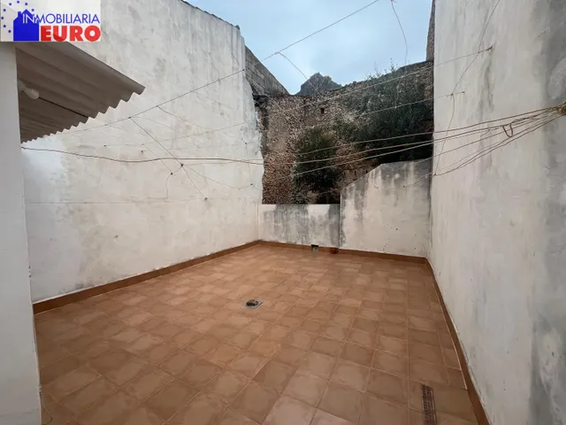 Casa REFORMADA en venta, con impresionante patio en Tavernes