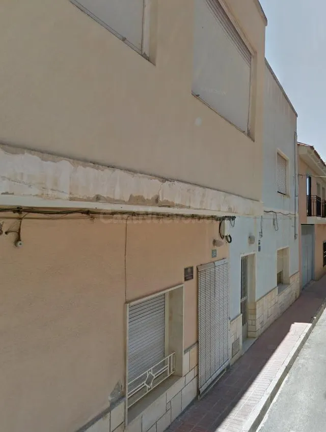 SE VENDE local comercial OKUPA en C Sant Pau de Monóvar/Mo - foto 4