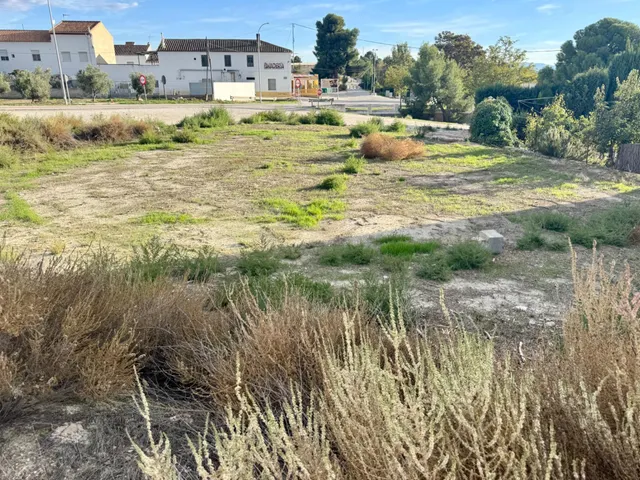 Venta de conjunto de viviendas y terrenos en Cúllar (Granada) — 30