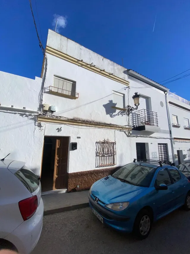 Casa con Potencial de Reforma en zona San Francisco!