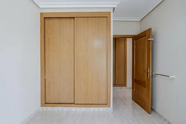 MAGNÍFICO CHALET EN LA SIERRA DE GUADARRAMA PARA VIVIR EN UNA PLANTA Y LISTO PARA ENTRAR A 25 MINUTOS DE MADRID CON PORCHE, JARDÍN Y PISCINA — 23