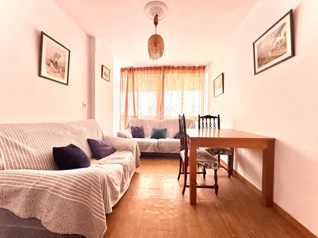 Piso en venta en Avenida Dilar — 5