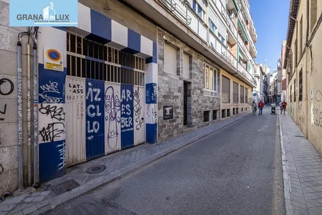 PARKING DE 30 PLAZAS EN PLENO CENTRO DE GRANADA — 22