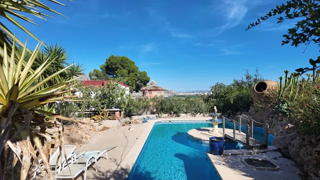 Espectacular Villa de Lujo en Orihuela con Piscina y Ascensor — 3