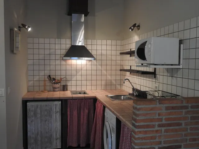 POSADA CON MUCHO ENCANTO EN CABUÉRNIGA.- — 27