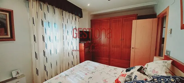 CHALET CON PISCINA PRIVADA. MERUELO. — 28