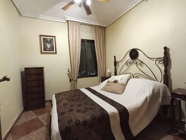 Gran vivienda con 5 dormitorios junto avenida Barcelona!! — 16