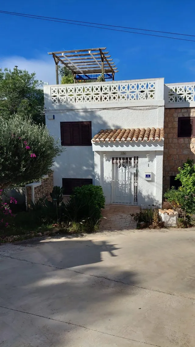 Villa Moderna con Piscina y Vistas Abiertas en Los Nietos, Cartagena — 20