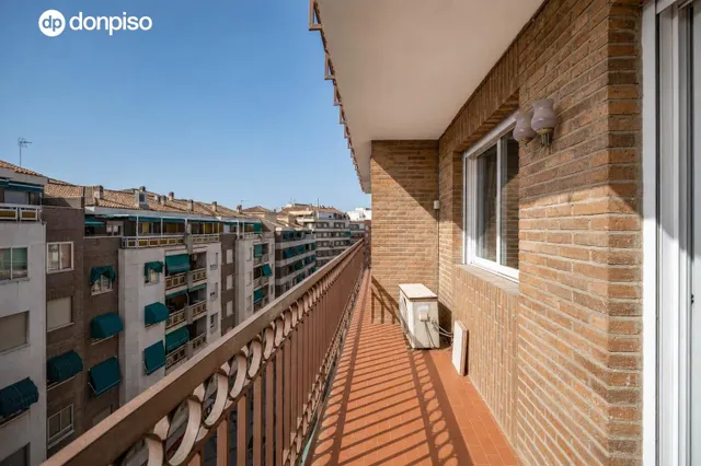 Impresionante piso en el centro de Granada. — 17