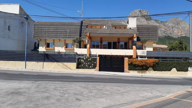 La Casa Donde Todo Es Posible — Un Hogar, Un Proyecto, Un Fu - foto 2