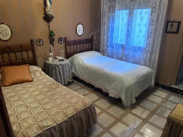 Oportunidad en Monóvar: amplia casa de 4 habitaciones y 2 baños — 13