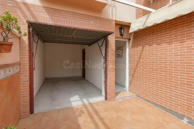 Adosado “Dos en Uno” con apartamento independiente. — 14