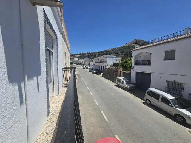 VIVIENDA EN LA CARRETERA PRINCIPAL DE ALCOLEA — 42